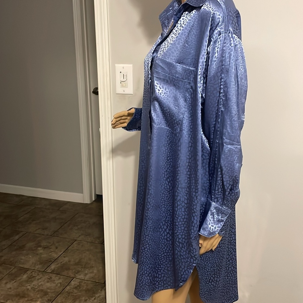 Vada Winter Robe - Picture 3 of 7